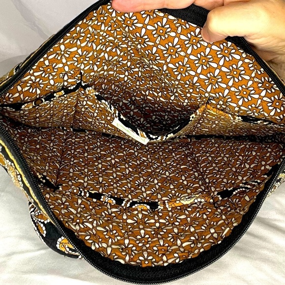 Vera Bradley Cafe Latte Black Tan Brown Shoulder Bag, Sz 14”x10”x4” Approx. (T5) - Picture 6 of 9